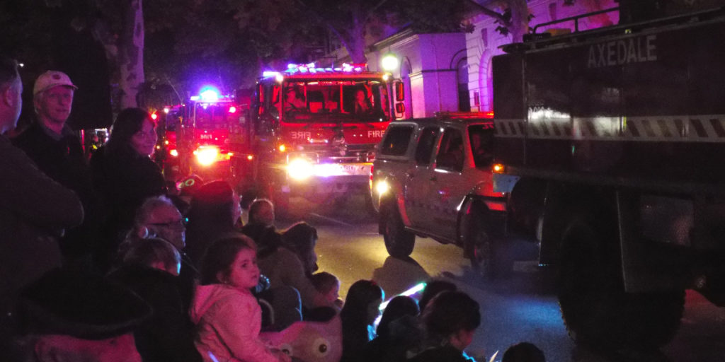 Families cheer as CFA and Emergency Crews kick off Easter Parade.